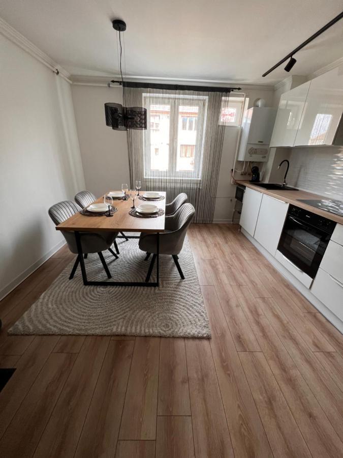 Caris Home Hunedoara Ngoại thất bức ảnh