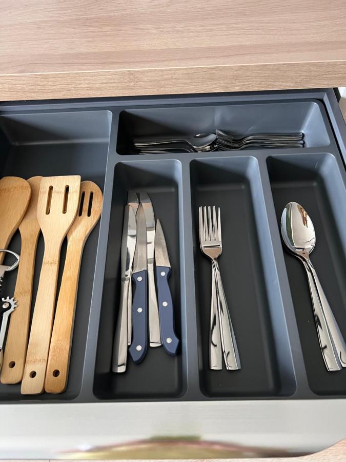 Caris Home Hunedoara Ngoại thất bức ảnh