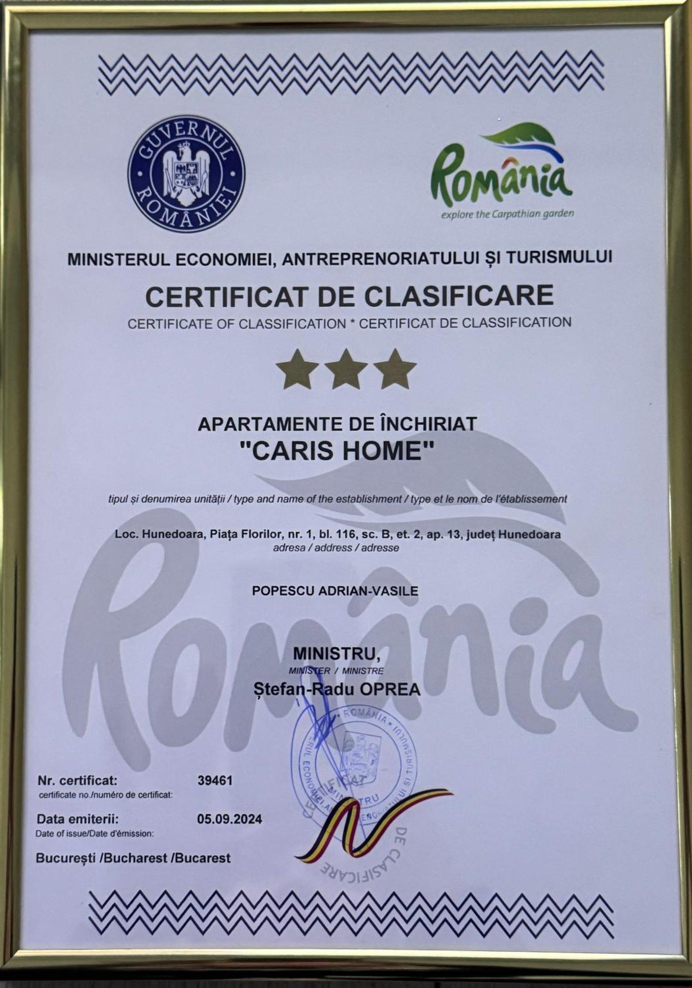 Caris Home Hunedoara Ngoại thất bức ảnh